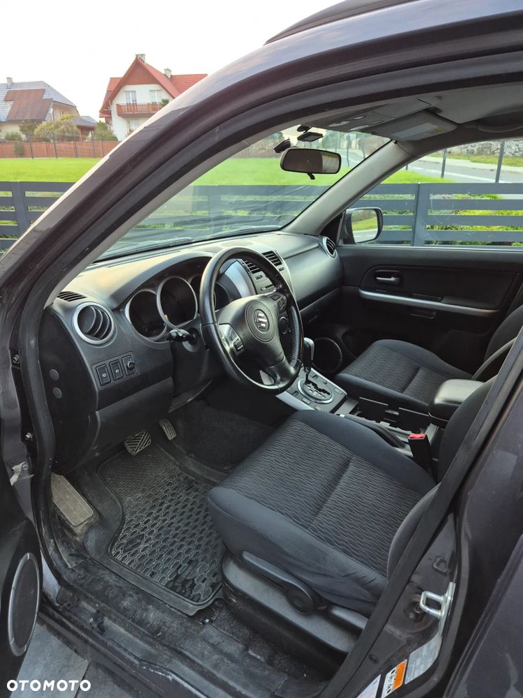 Suzuki Grand Vitara - 11