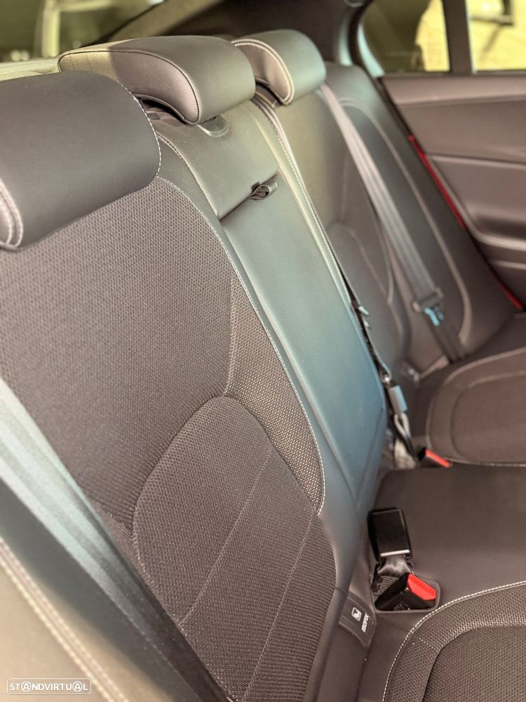 Jaguar XE 2.0 D R-Sport Aut. - 53