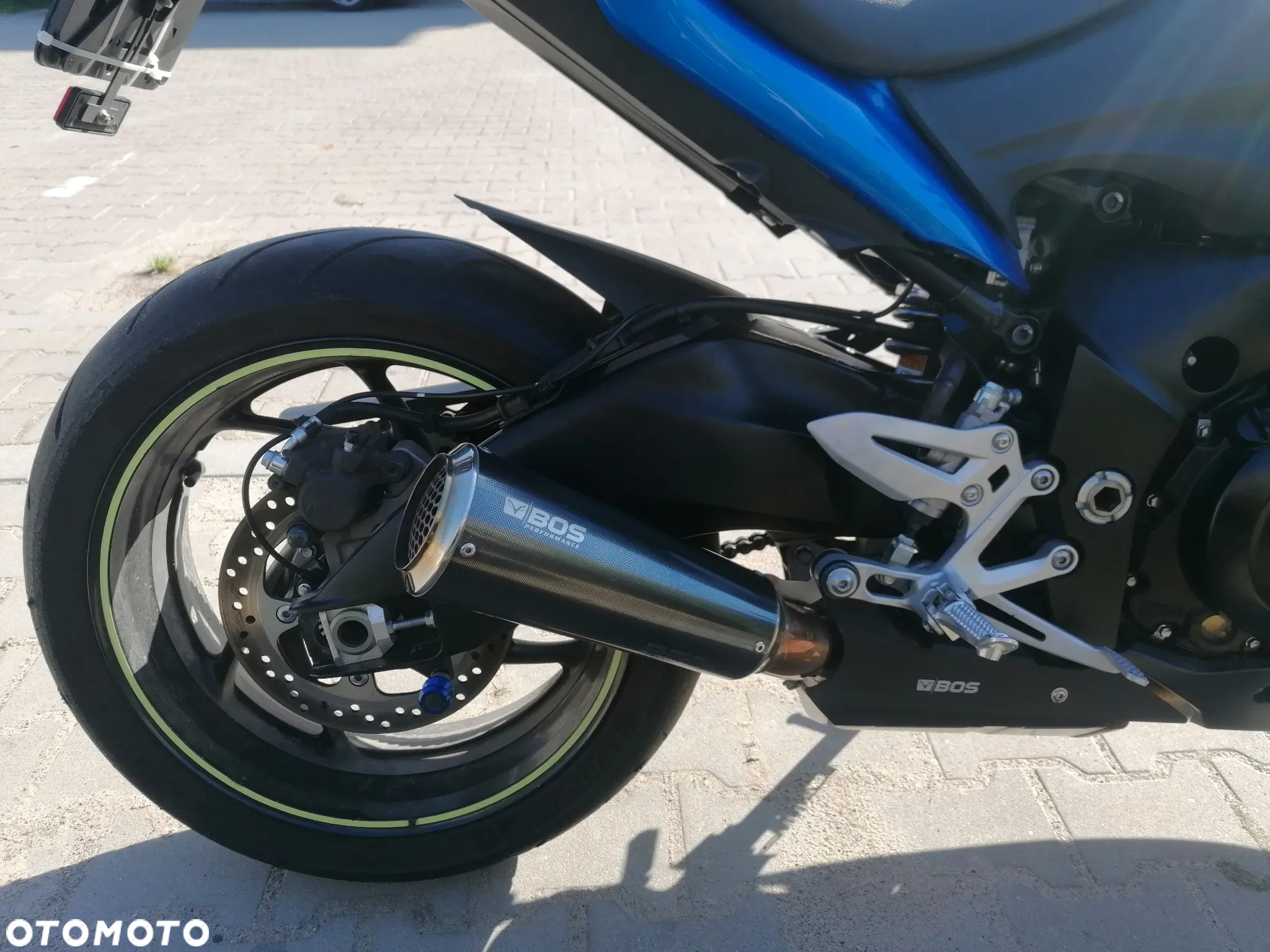 Suzuki GSX 1000 - 18