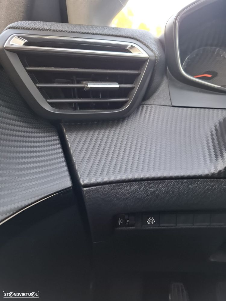 Peugeot 208 1.2 PureTech Allure - 30