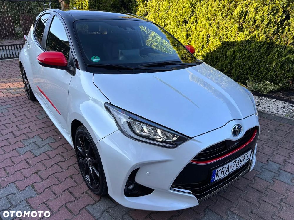 Toyota Yaris 116 1.5 VVT-i Black&White - 33