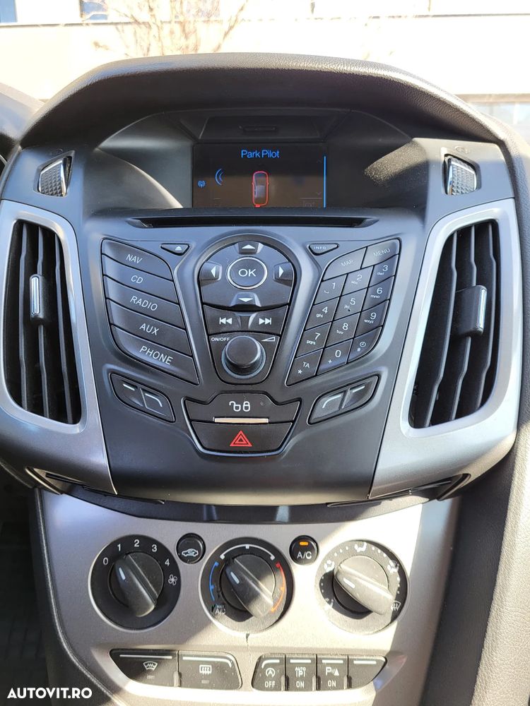 Ford Focus 1.6 TDCi DPF SYNC Edition - 21