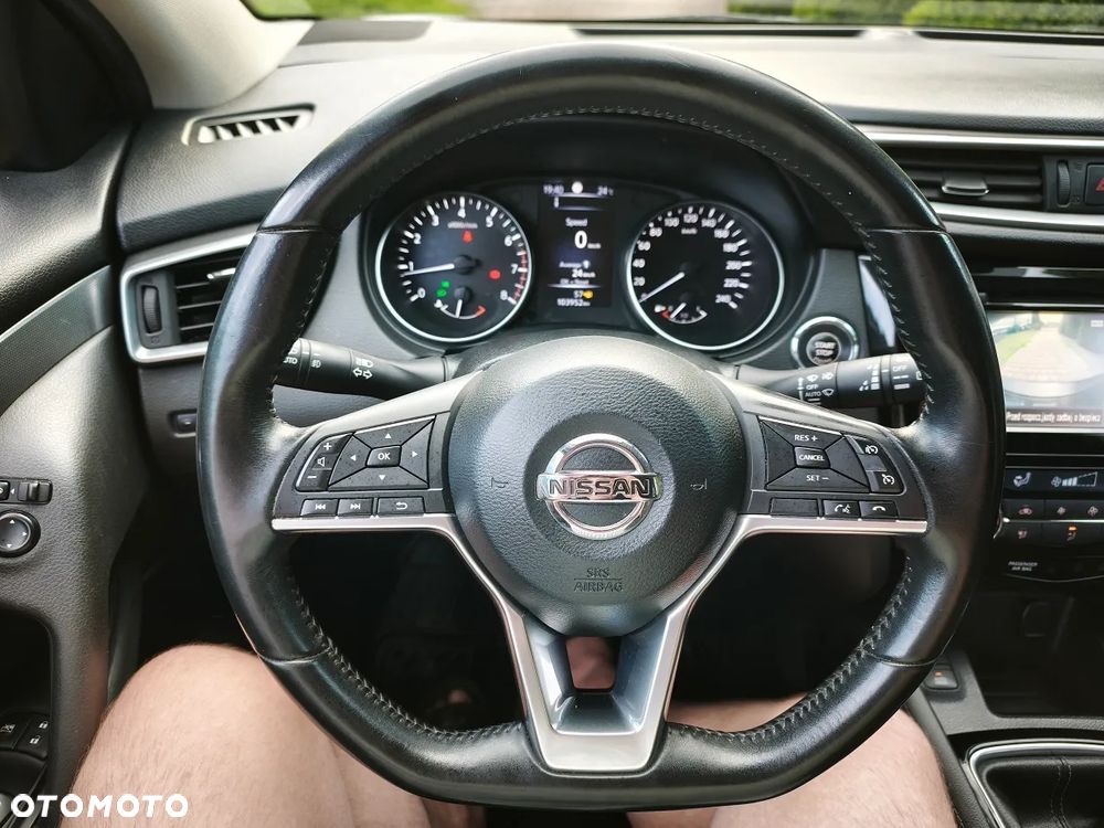 Nissan Qashqai 1.6 DIG-T N-Connecta - 38