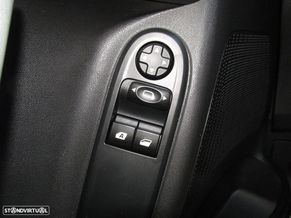 Citroën C3 1.4 HDi Exclusive Airdream - 29