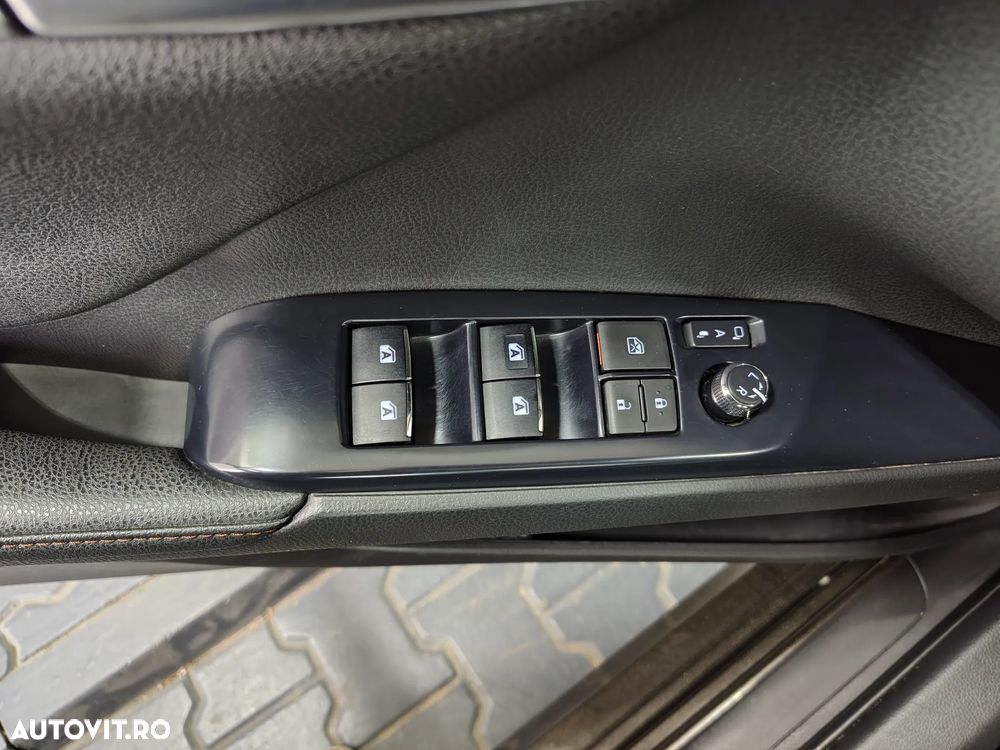 Toyota Camry 2.5 Hybrid Business - 10