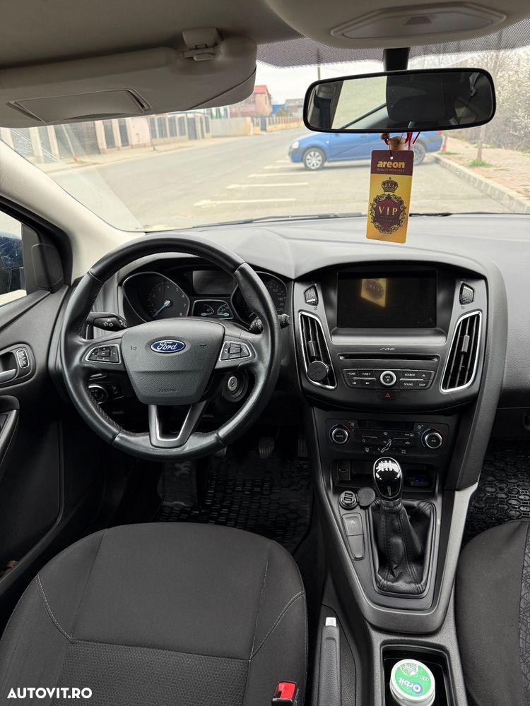 Ford Focus 1.0 EcoBoost Trend - 10