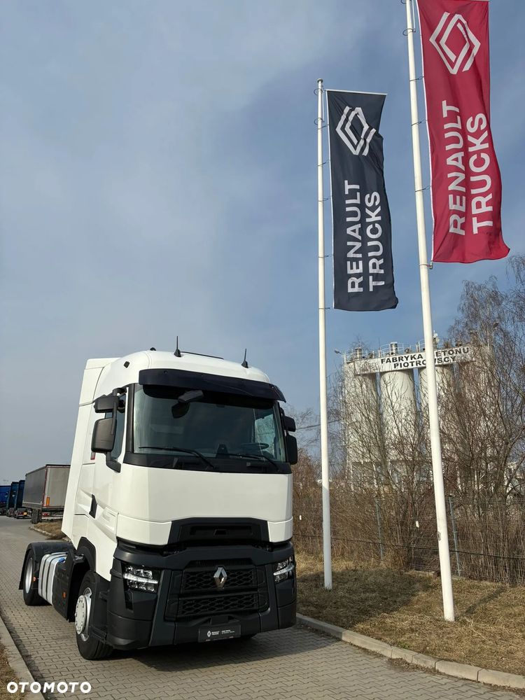 Renault T480 EVO High Sleeper Cab - 1