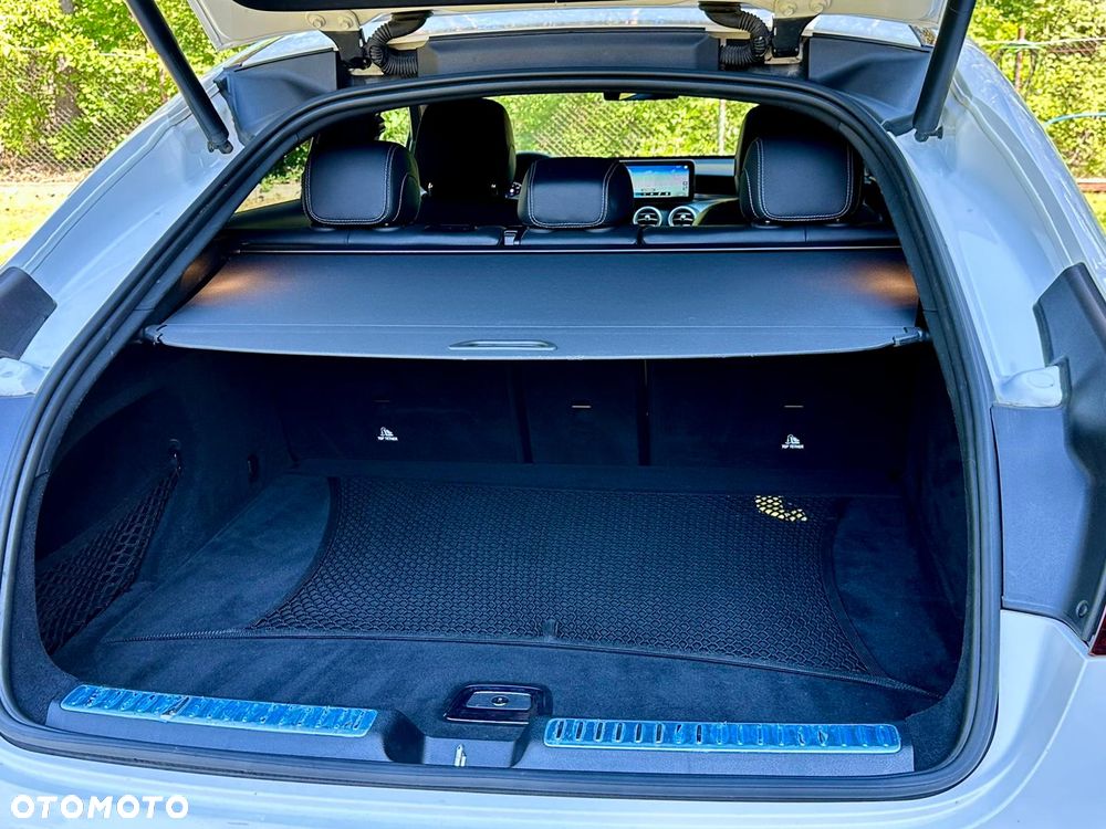 Mercedes-Benz GLC - 32