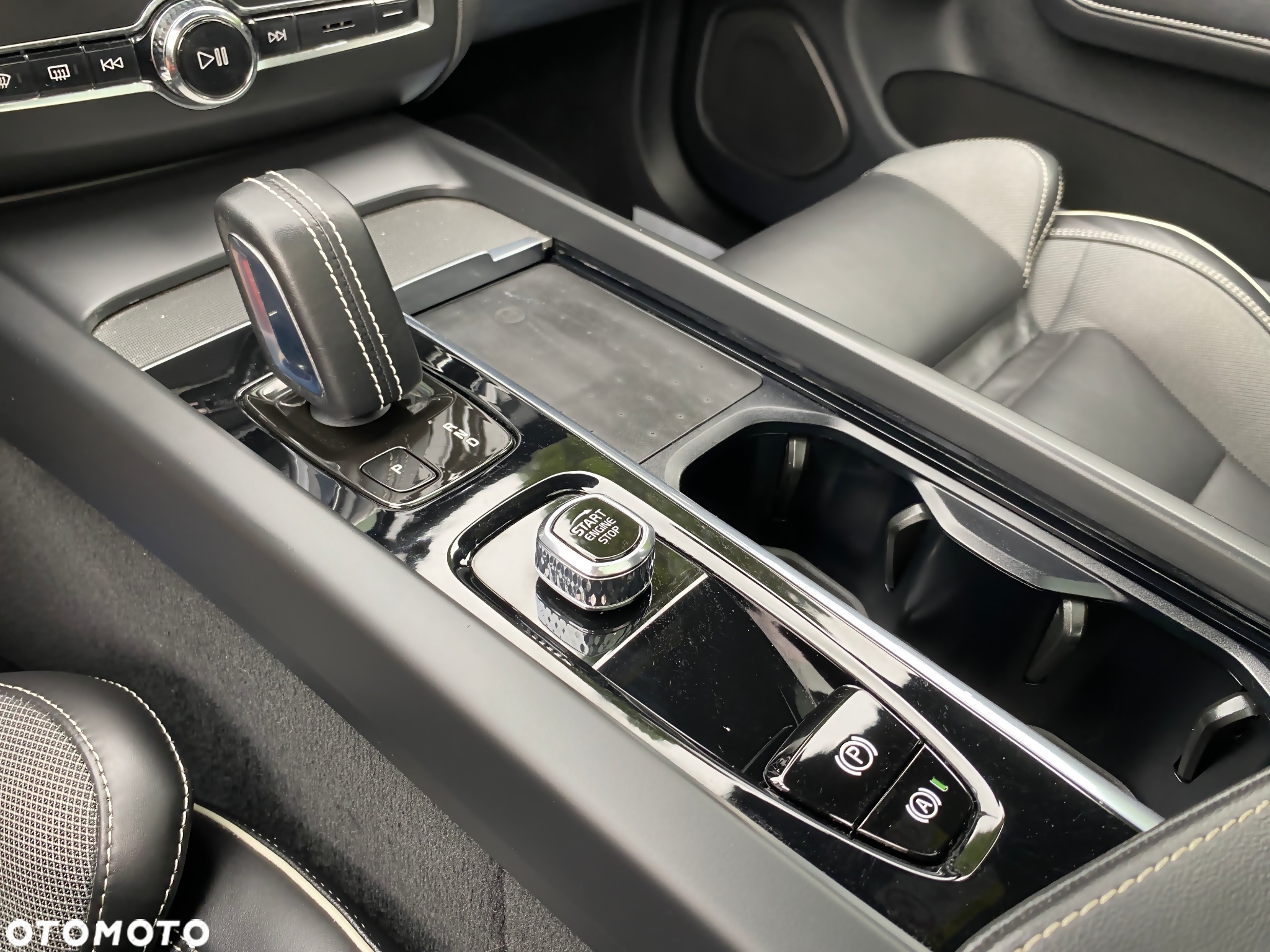 Volvo XC 60 B4 D Geartronic RDesign - 32