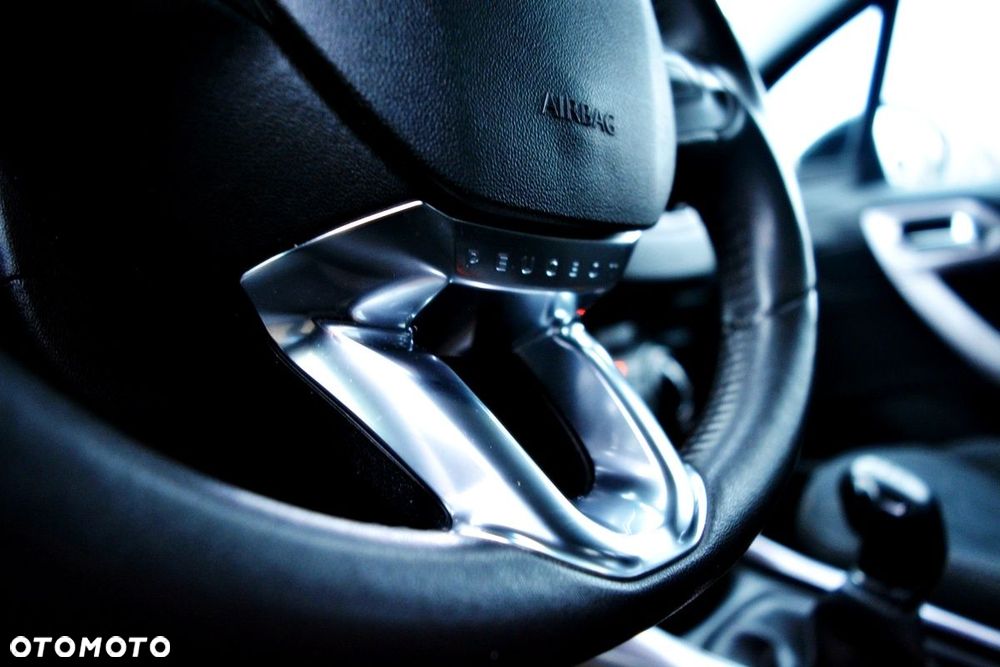 Peugeot 2008 1.2 VTi/Pure Tech Access - 22