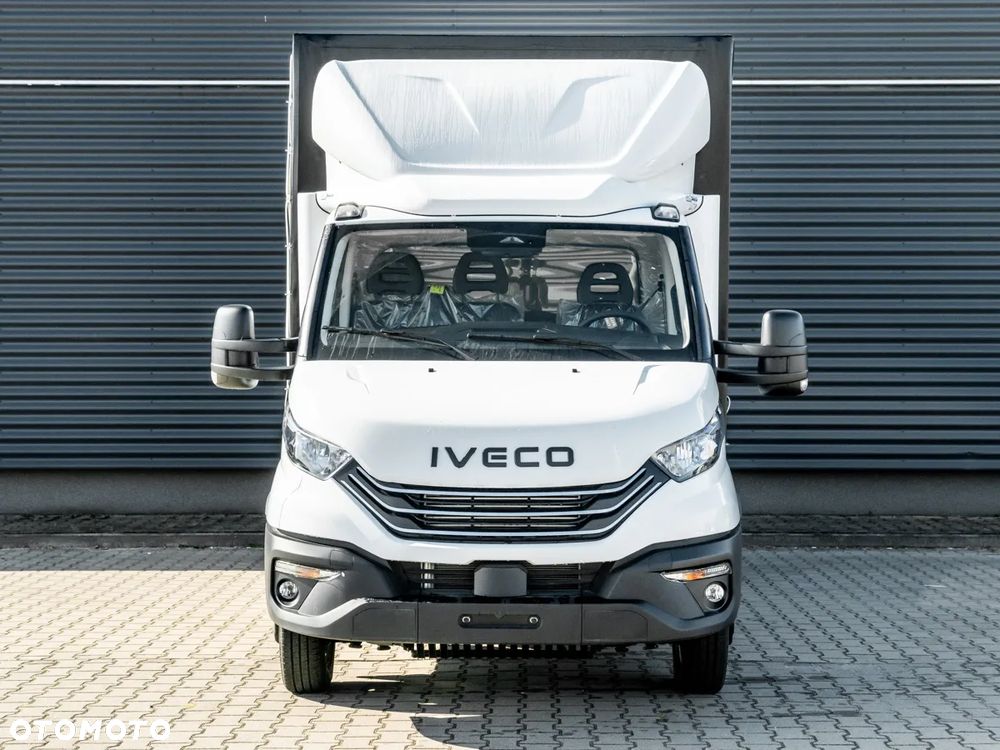 Iveco Daily 35C16 3.0 plandeka z windą - 3