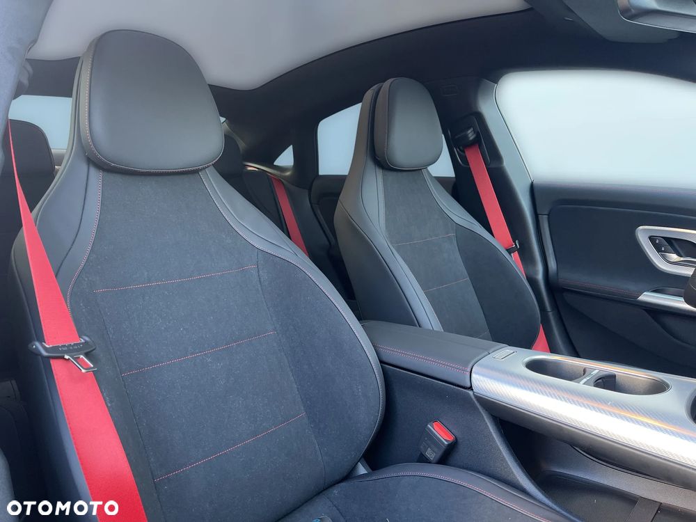 Mercedes-Benz CLA 220 4Matic - 13