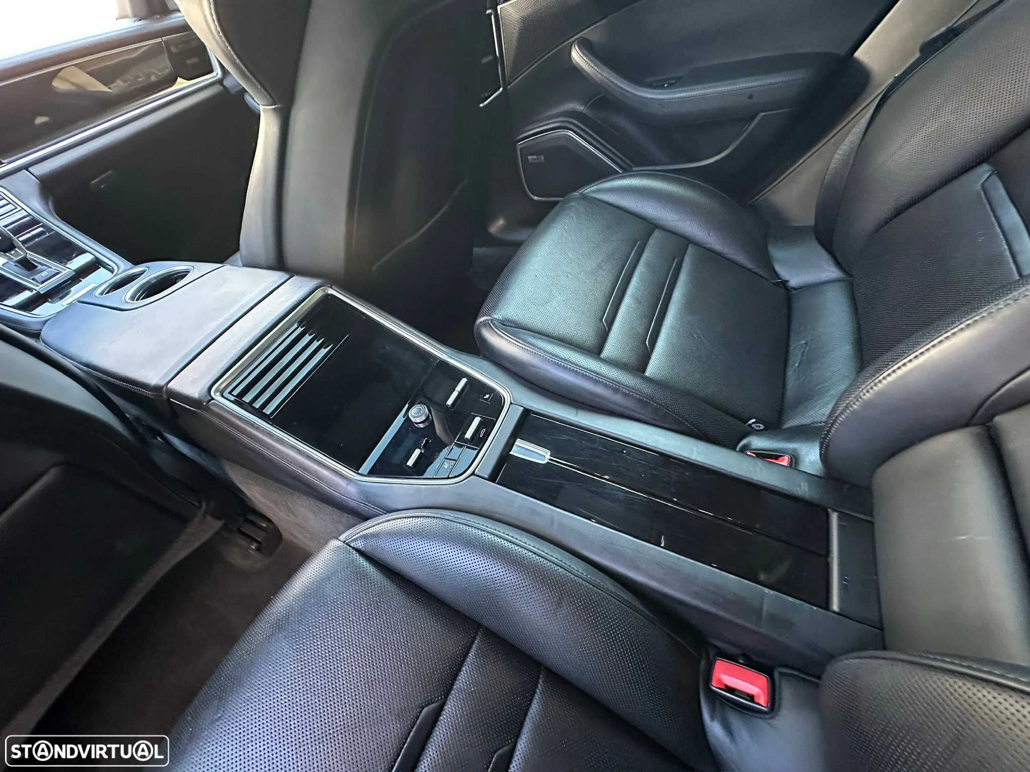 Porsche Panamera 4 E-Hybrid Platinum Edition com PDLS - 16