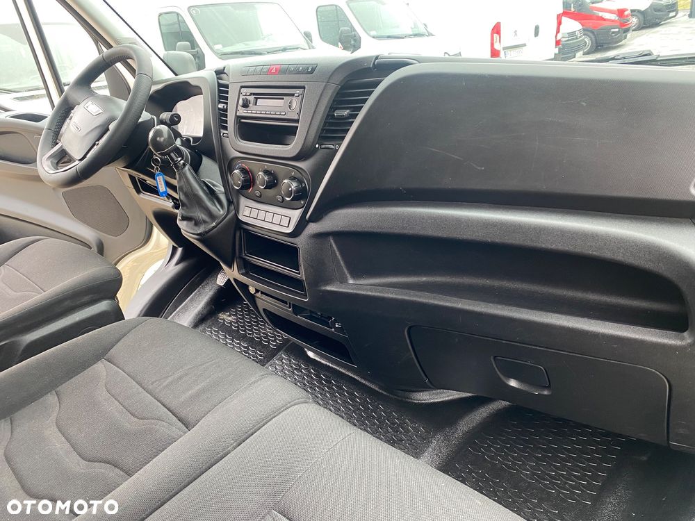 Iveco DAILY Brygadowe, 7-osobowe, serwisowane - 20