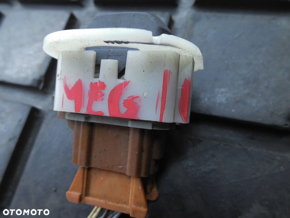 PRZYCISK PRZEŁĄCZNIK SZYBY TYŁ RENAULT MEGANE II - 2