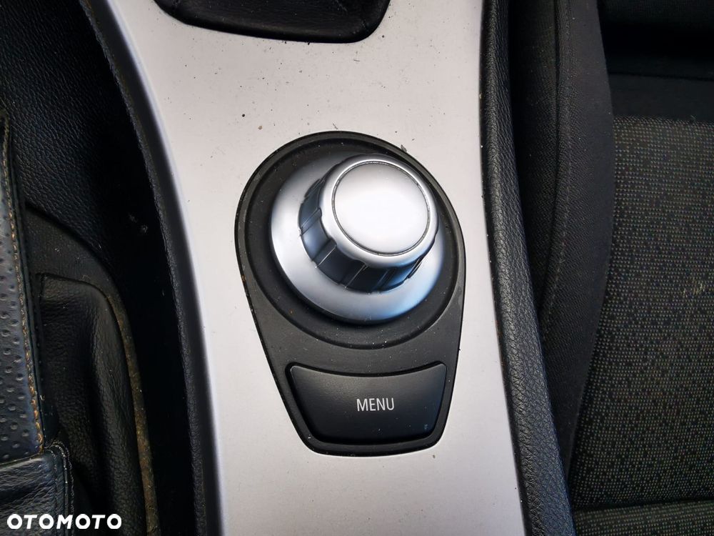 BMW Seria 3 320i - 26