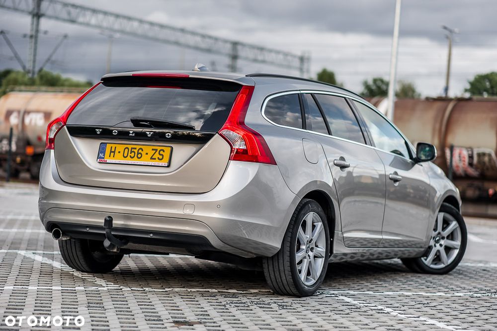 Volvo V60 - 10