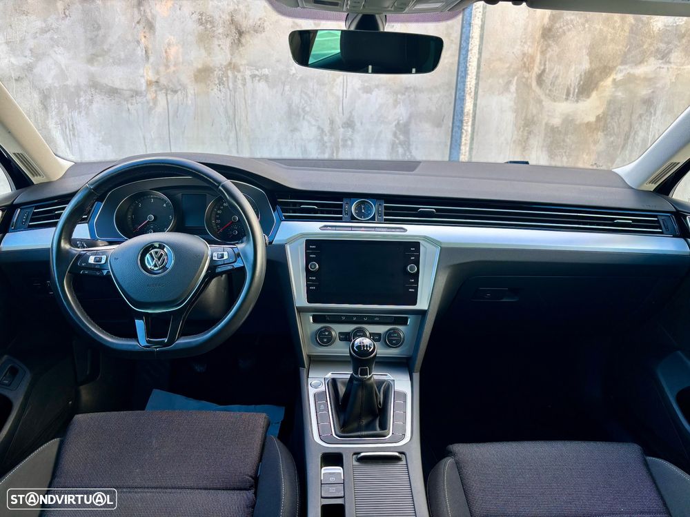 VW Passat Variant 1.6 TDI Highline - 5