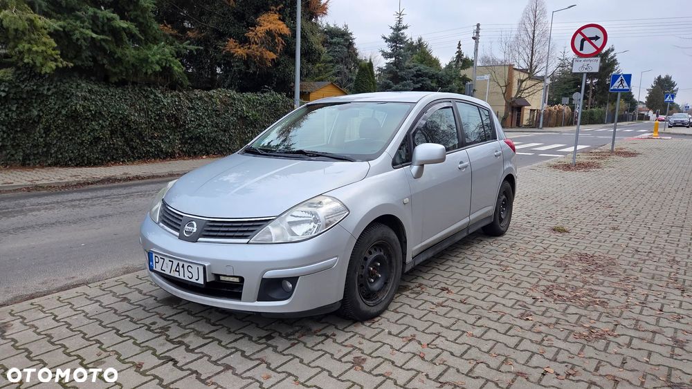 Nissan Tiida 1.8 acenta - 10
