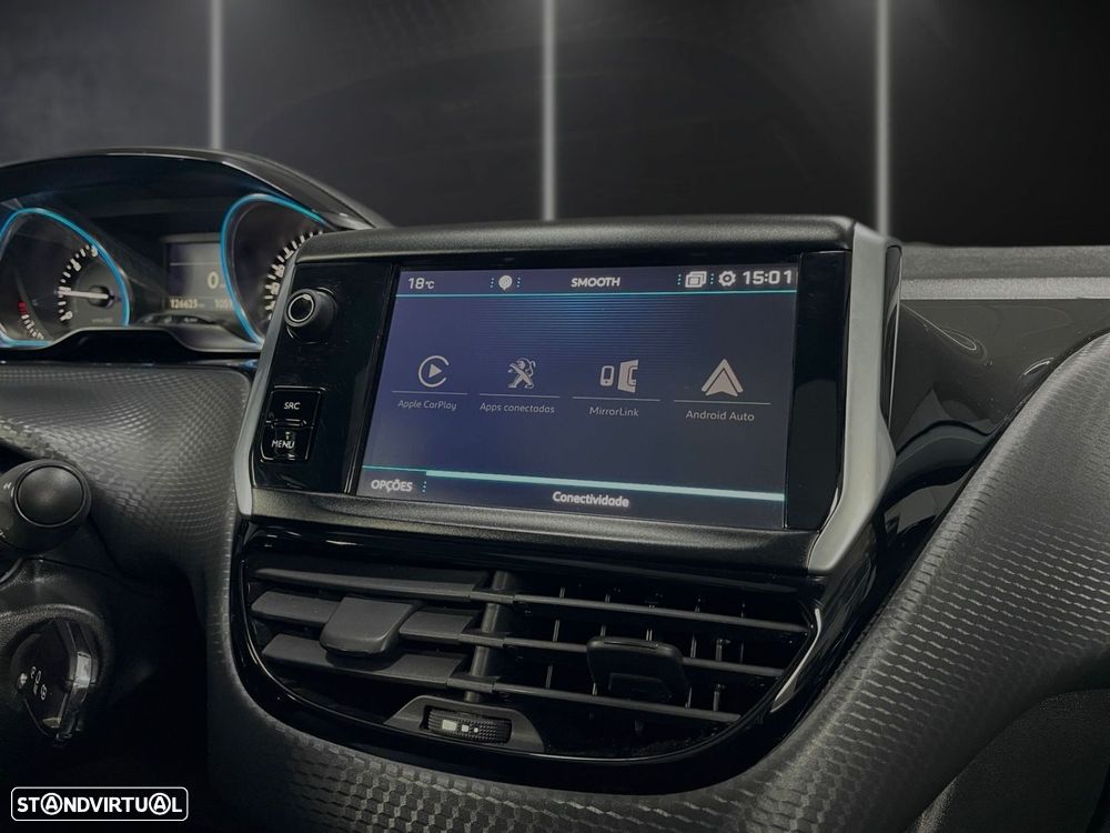 Peugeot 2008 1.2 PureTech Allure EAT6 - 4