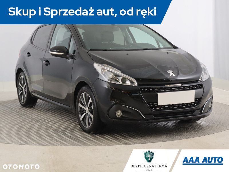 Peugeot 208 - 3