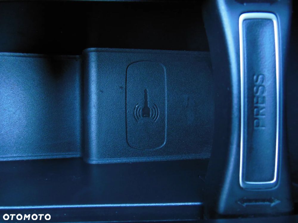 Ford C-MAX 1.0 EcoBoost Titanium ASS - 23