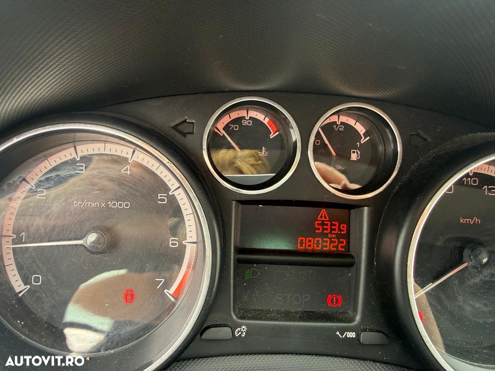 Peugeot 308 1.6 E Premium - 8