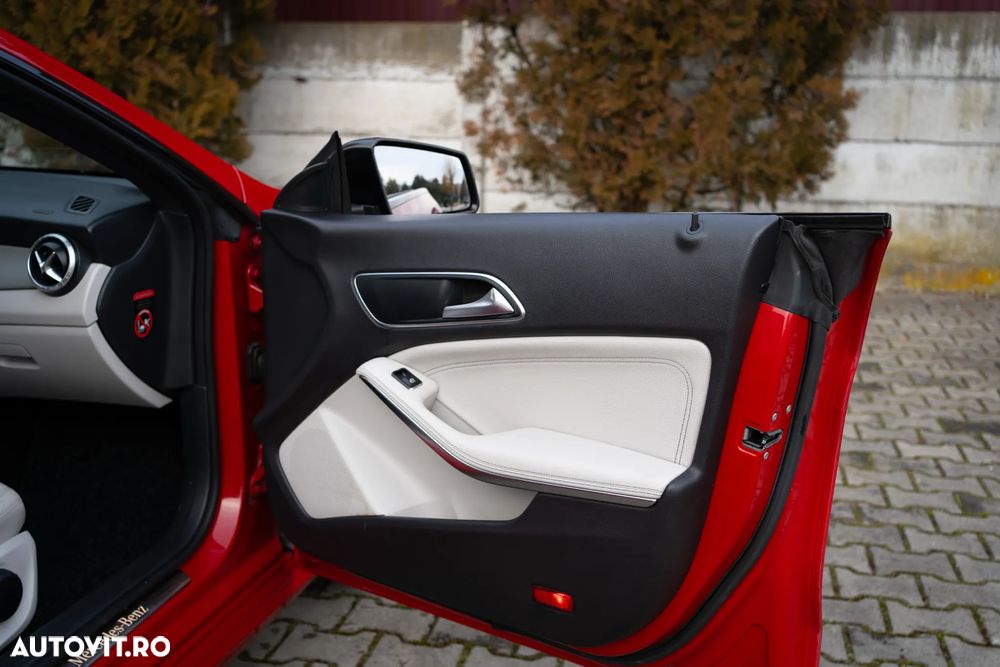 Mercedes-Benz CLA 200 AMG Line - 20