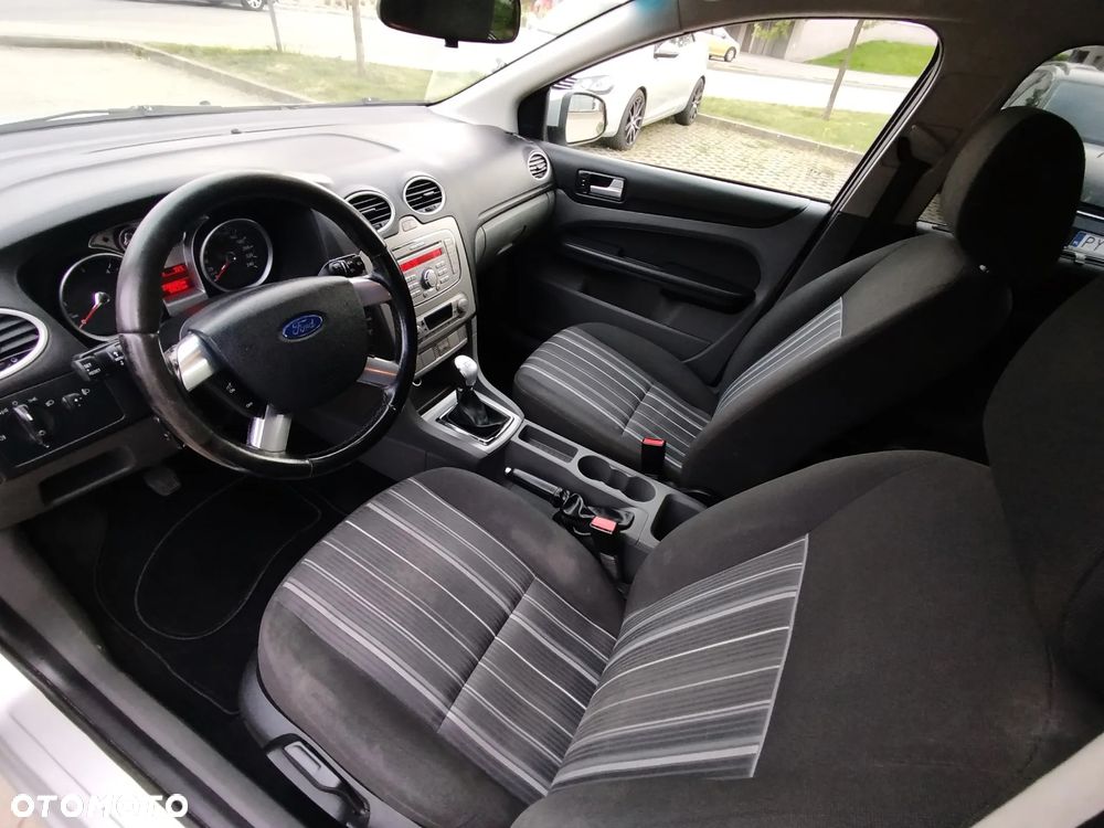 Ford Focus 1.6 TDCi DPF Titanium - 2