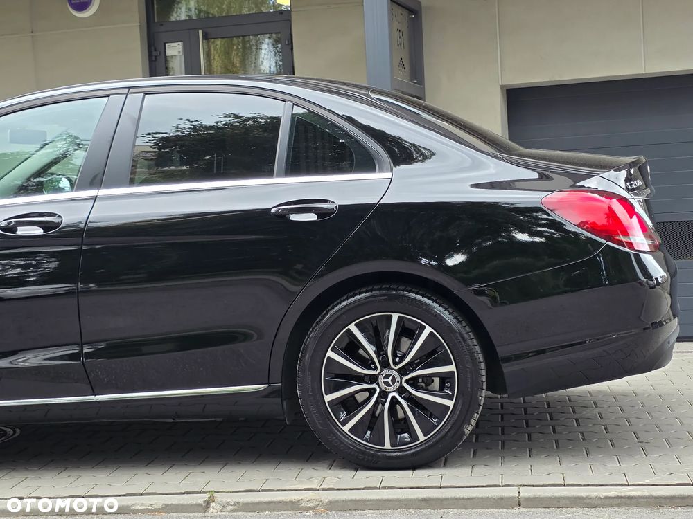 Mercedes-Benz Klasa C 200 4-Matic 9G-TRONIC - 5