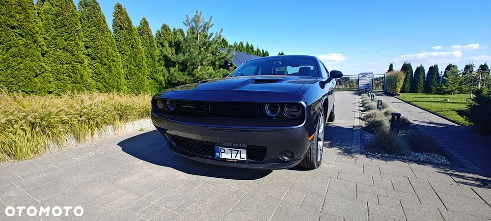 Dodge Challenger - 2