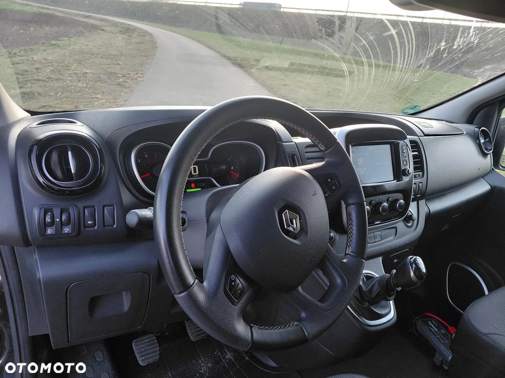Renault Trafic - 16