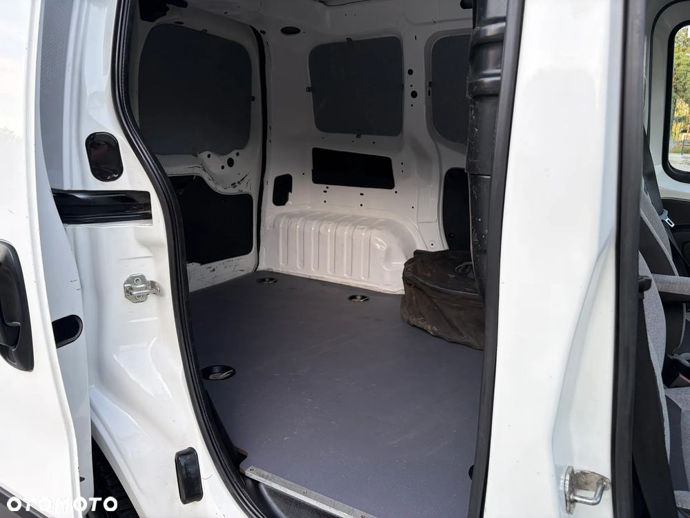Fiat Fiorino Kombi 8V SX - 15