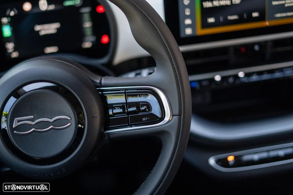 Fiat 500e 3 + 1 42 kWh - 12