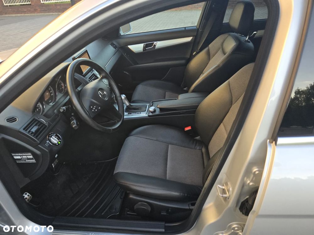 Mercedes-Benz Klasa C 300 7G-TRONIC Avantgarde - 11