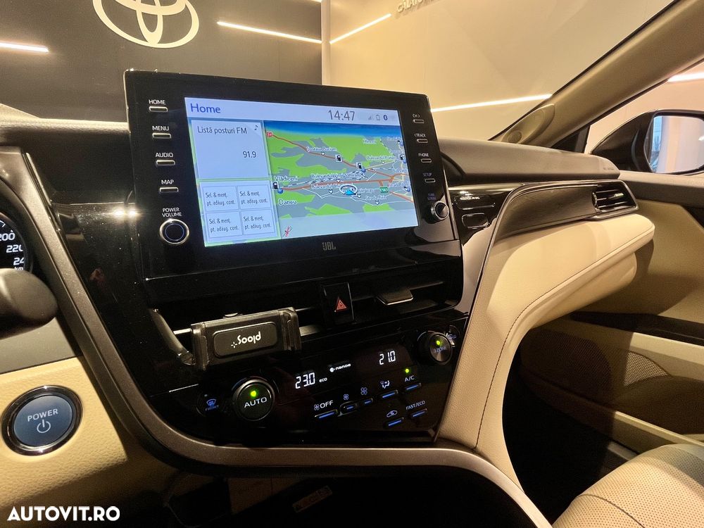 Toyota Camry 2.5 Hybrid Exclusive - 24