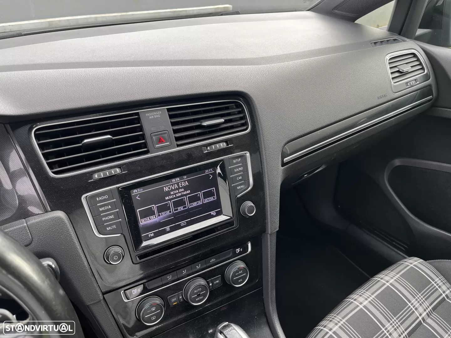 VW Golf 2.0 TDi GTD DSG - 43