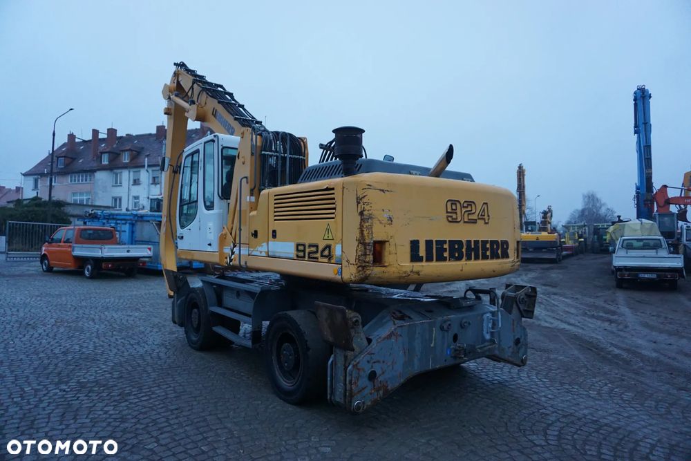 Liebherr A 924C - 6