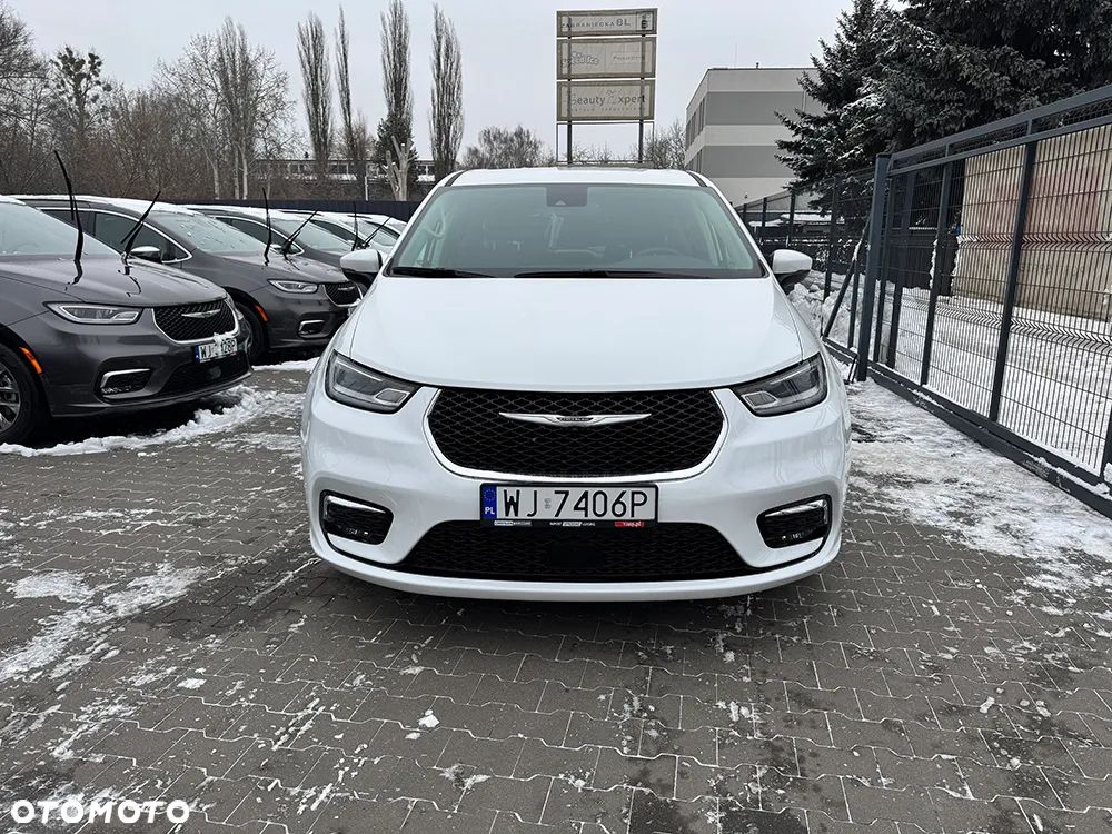 Chrysler Pacifica - 10