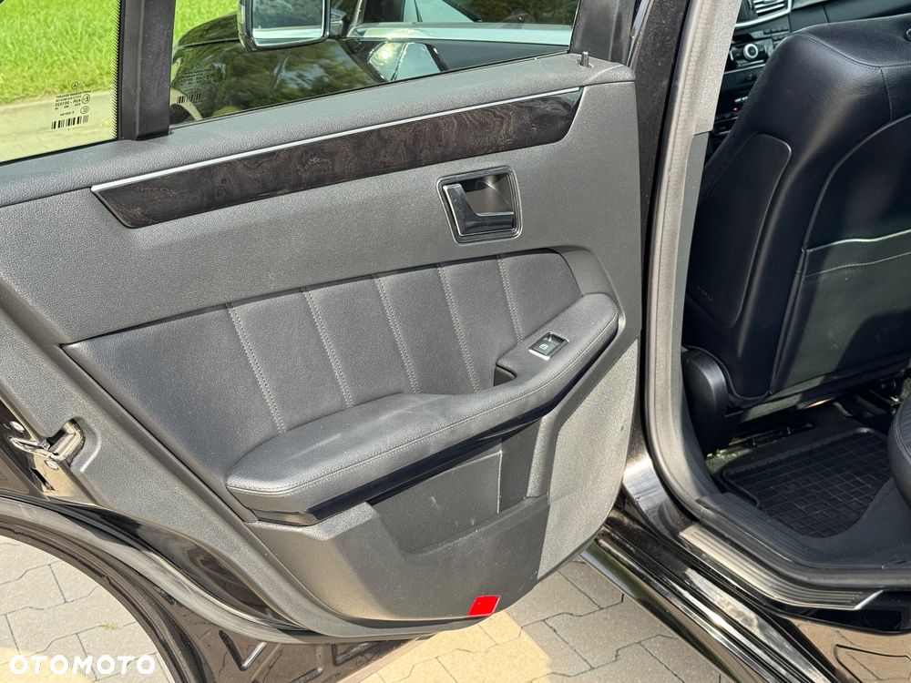 Mercedes-Benz Klasa E 350 CDI 4-Matic BlueEff Avantgarde - 29
