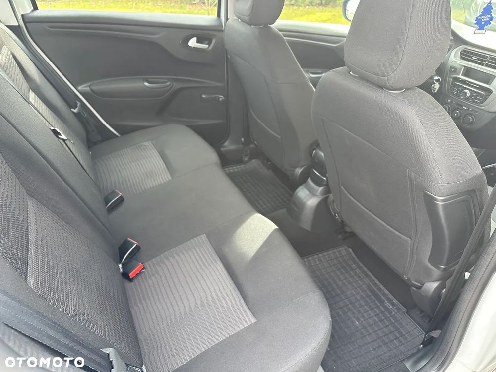 Peugeot 301 1.5 BlueHDi Active - 14