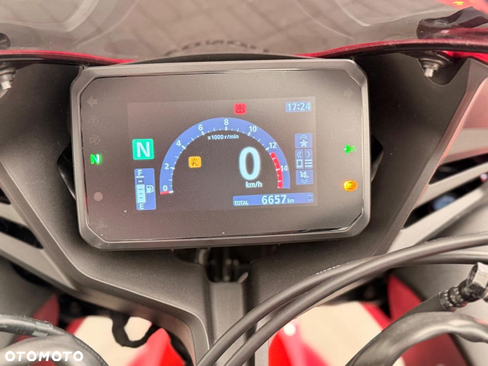 Honda CBR - 8