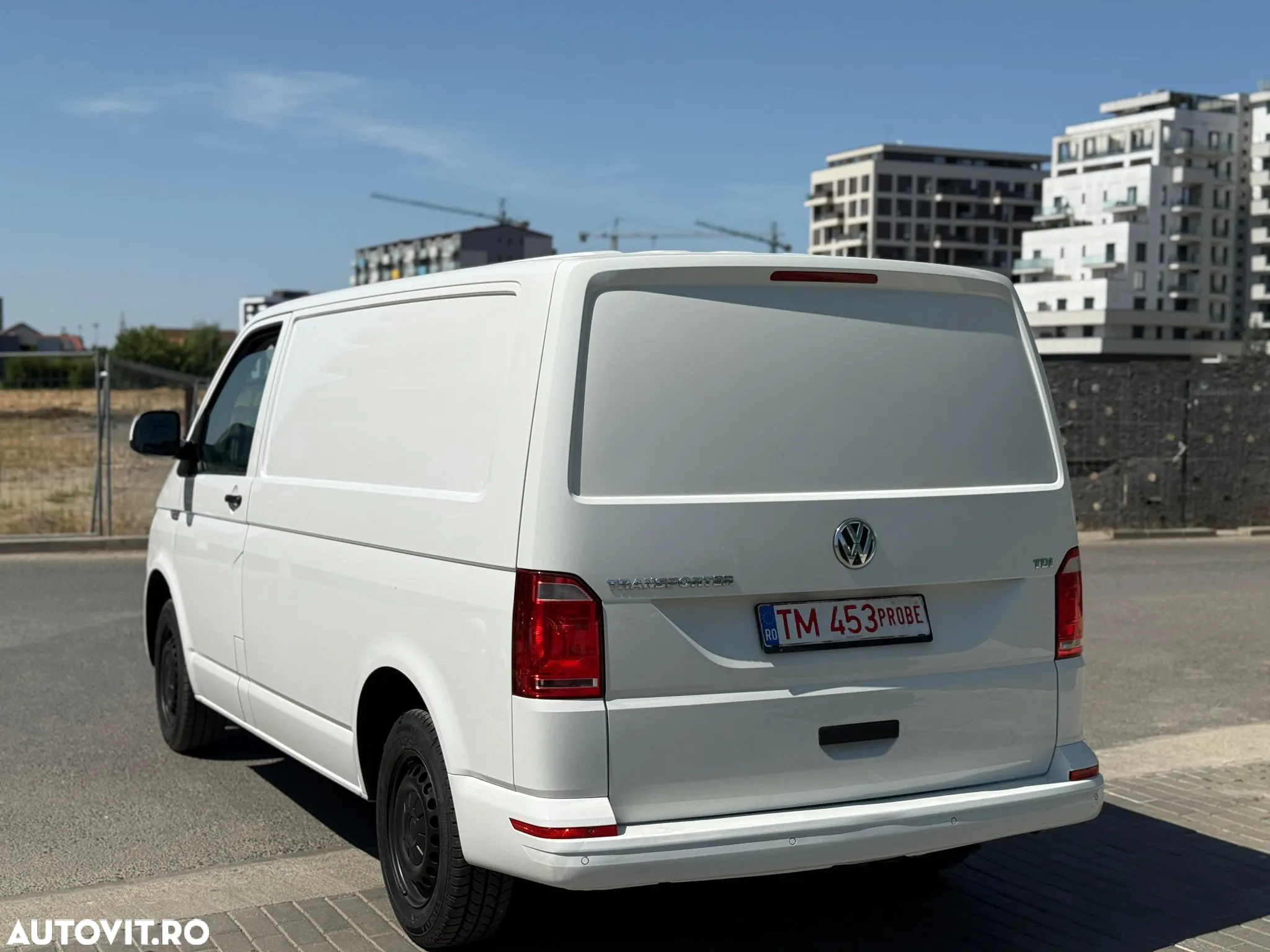 Volkswagen Transporter Sasiu CD T6 2.0 TDI LR - 3