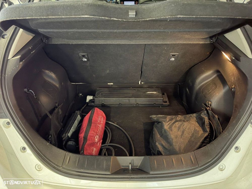 Nissan Leaf Tekna ProPilot Park - 8