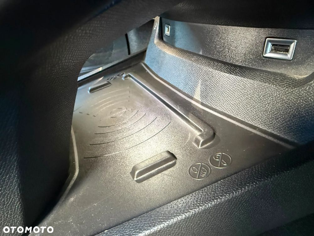 Peugeot 508 BlueHDi 130 EAT8 Allure - 16