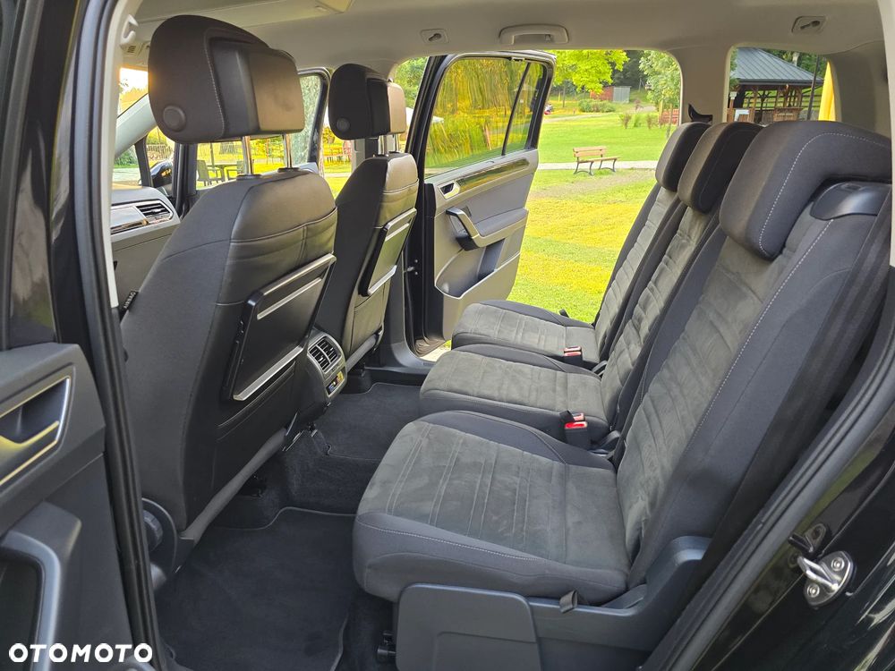 Volkswagen Touran 2.0 TDI BMT Highline DSG - 36