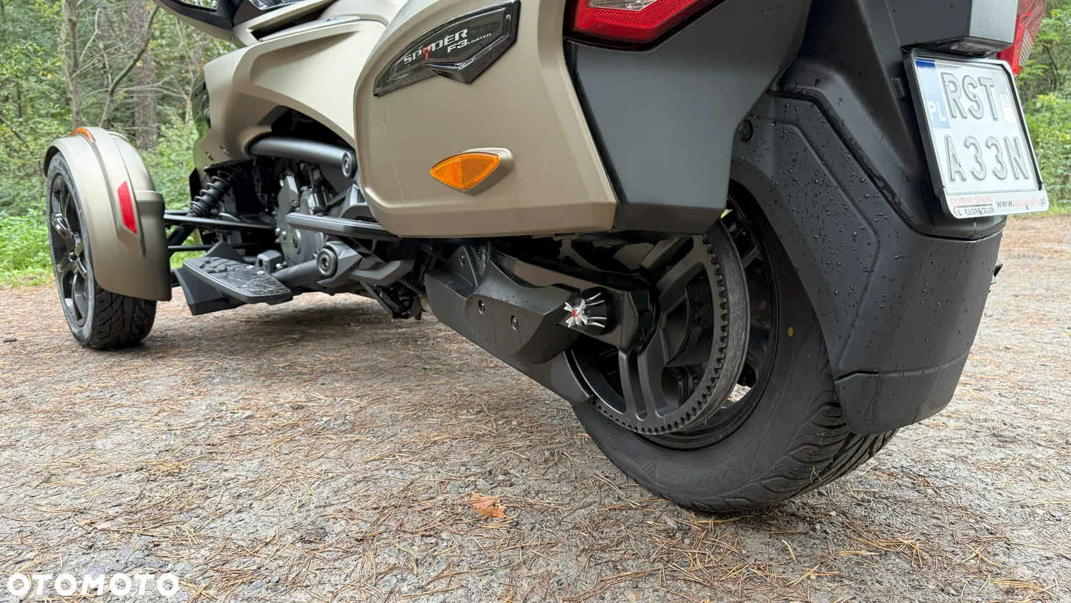 Can-Am Spyder - 13