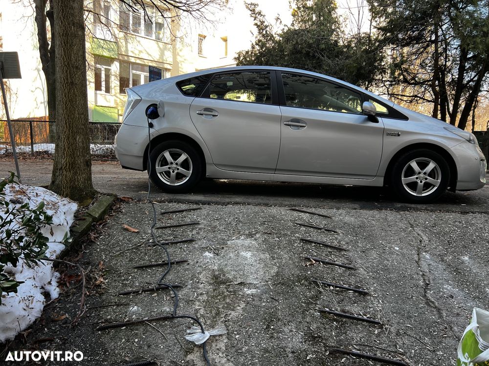 Toyota Prius HSD Sol Plus - 11