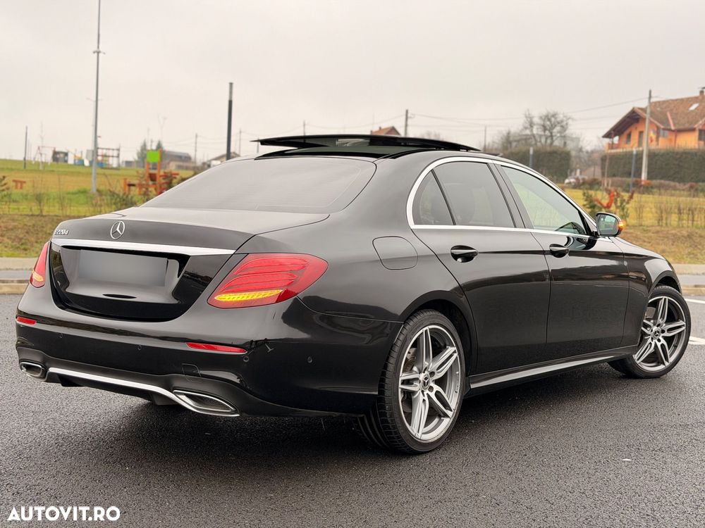 Mercedes-Benz E 220 d T 9G-TRONIC AMG Line - 2