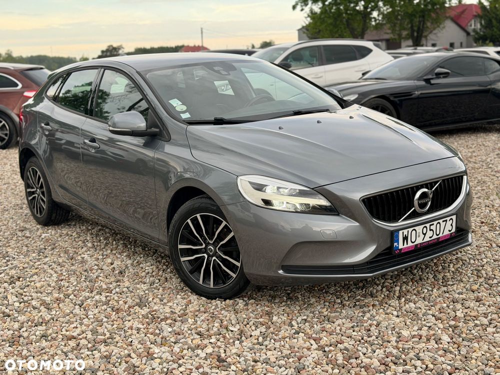Volvo V40 - 18